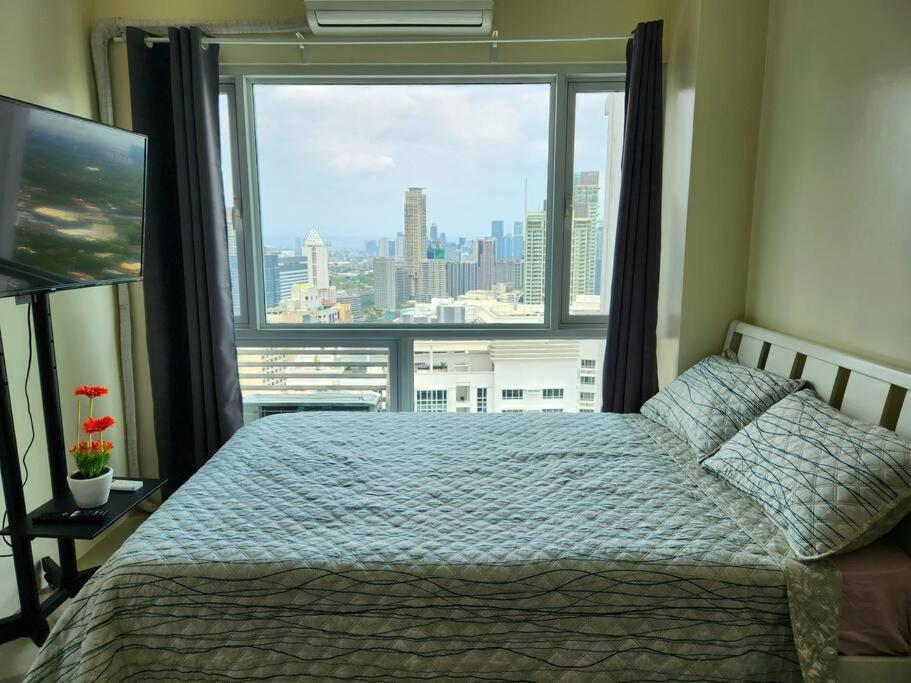 Makati Penthouse With Stunning City Skyline View Manila Exterior photo